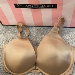 Victoria Secret Bra nude